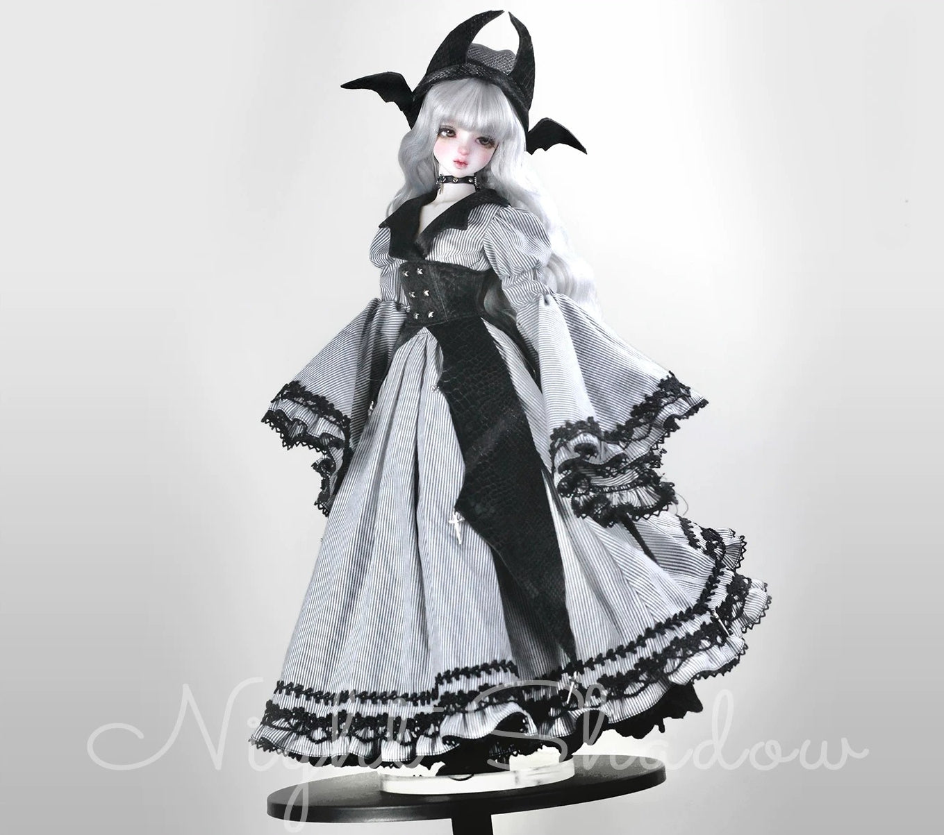 Large 1/4 BJD Gothic Lolita Outfit Set