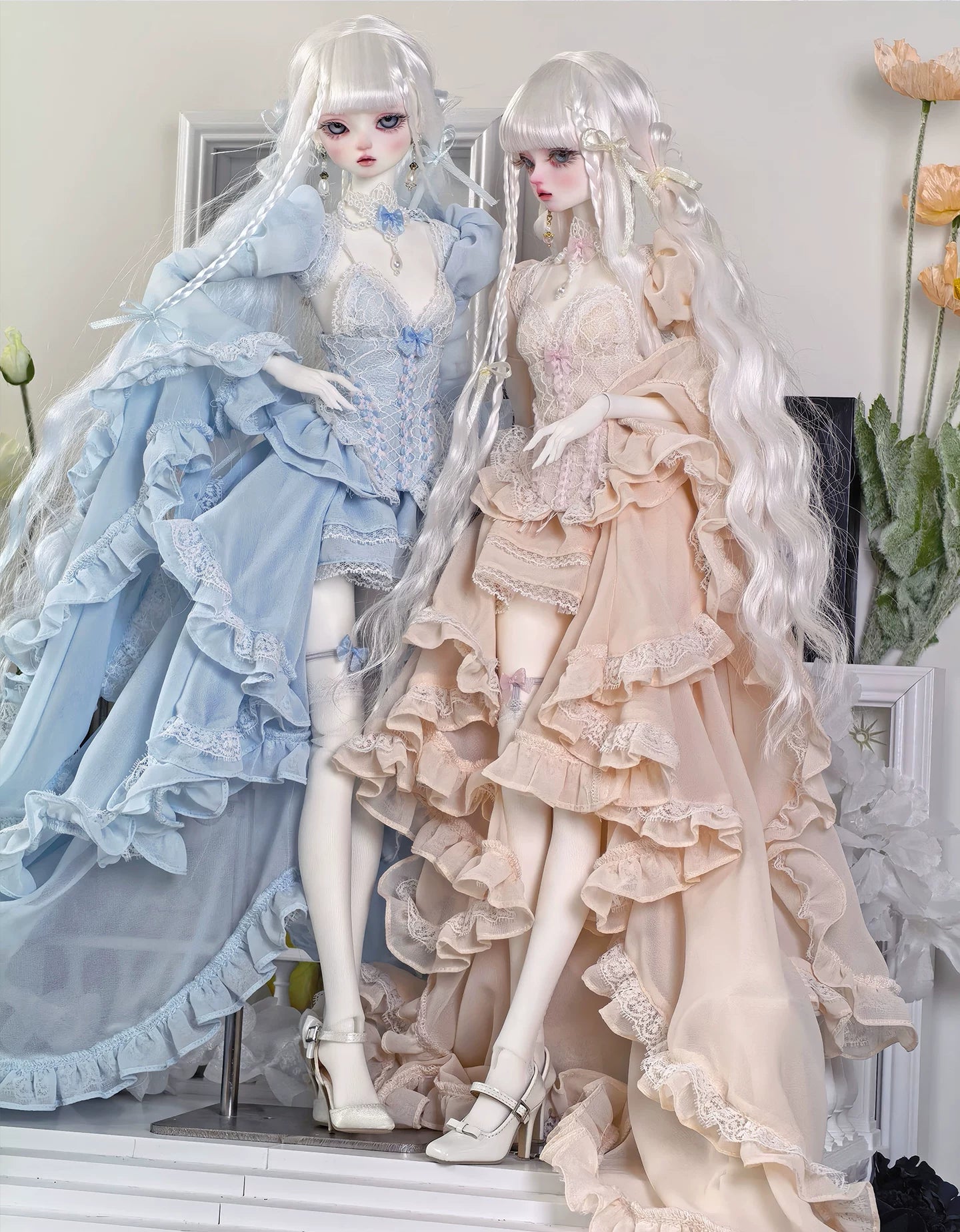 BJD 1/4 Snow White Lace Ruffled Sleeve Dress Set
